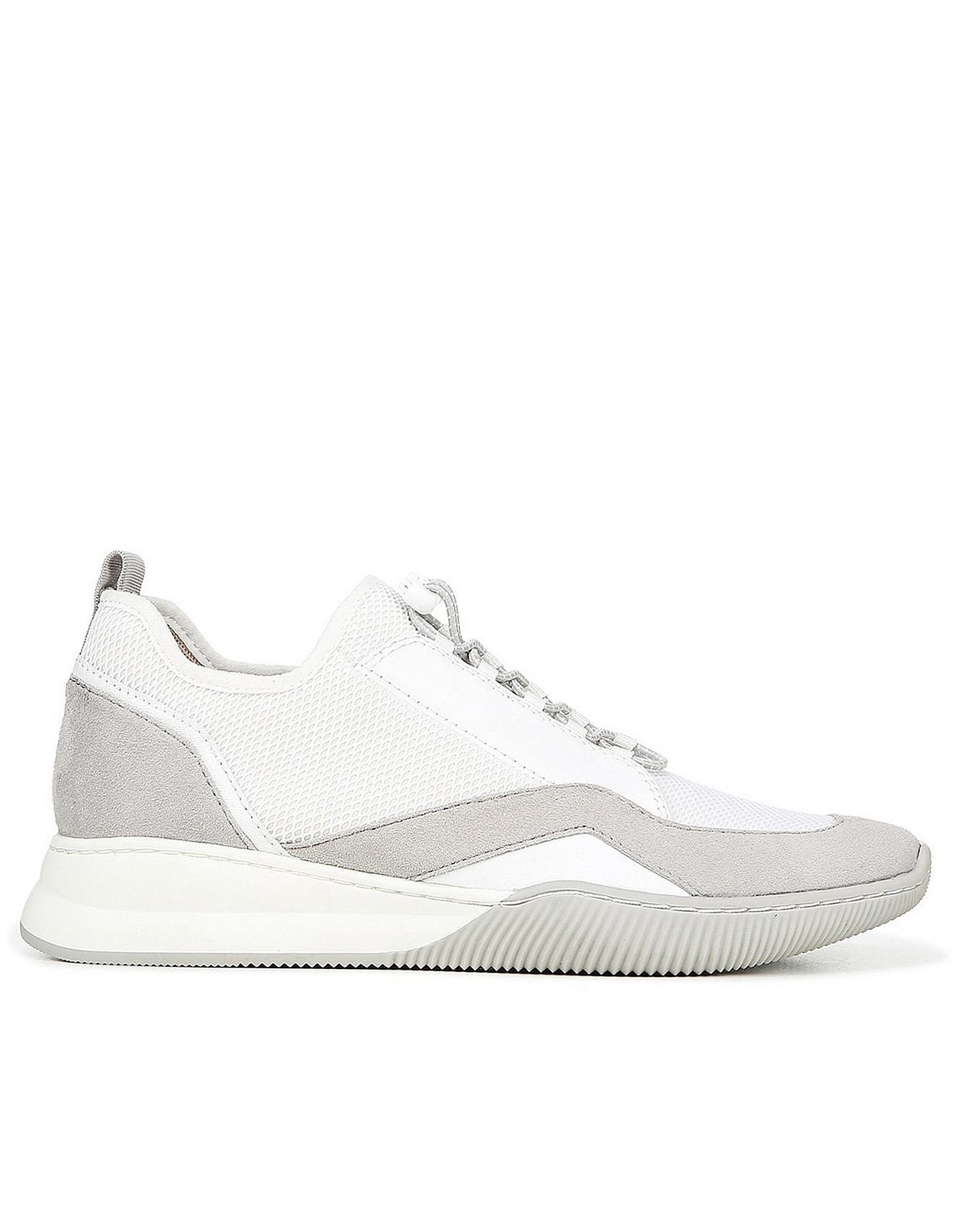 naturalizer white tennis shoes