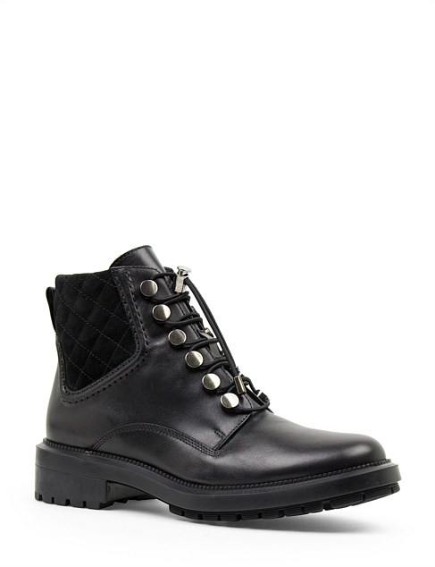 INDA LUG SOLE LACE UP BOOT