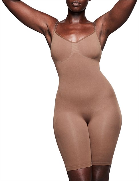 SEAMLESS SCULPTING BODYSUIT MID THIGH OXIDE