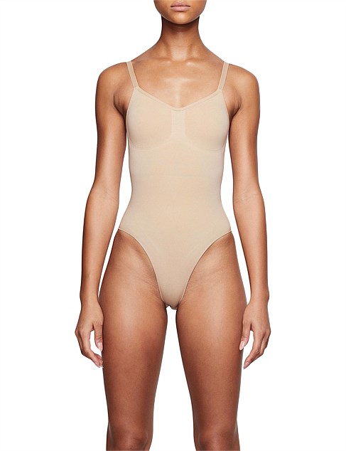 SEAMLESS SCULPTING BODYSUIT BRIEF CLAY