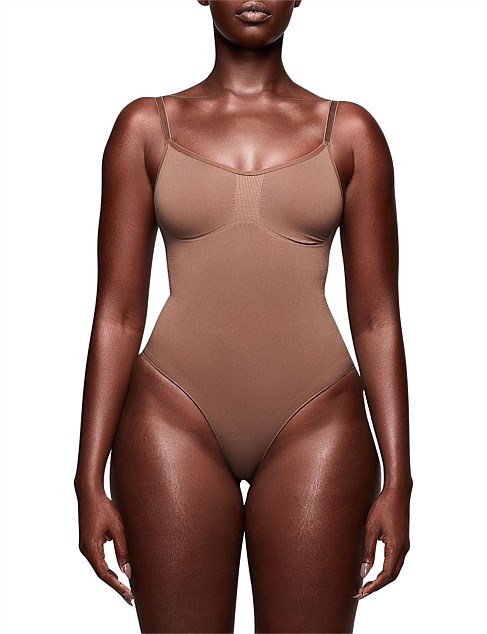 SEAMLESS SCULPTING BODYSUIT BRIEF OXIDE