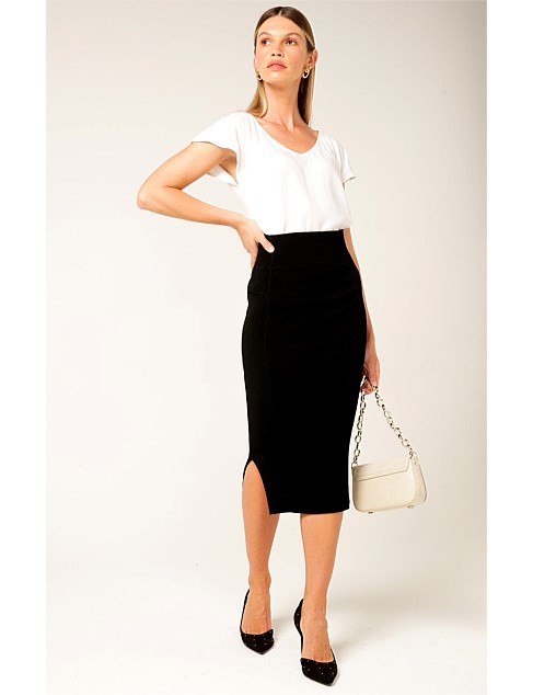 PENCIL SKIRT IN BLACK