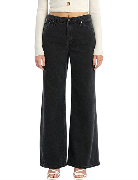 Petite Carly Wide Leg Jean