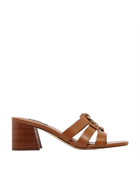 GIPPER HEELED SANDAL