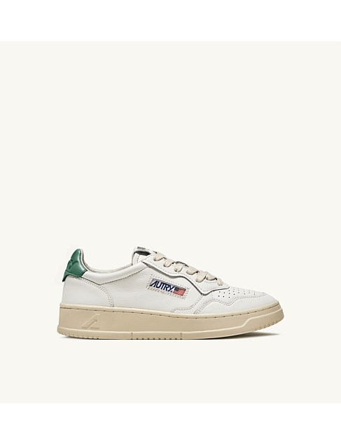 WOMEN'S MEDALIST SNEAKER