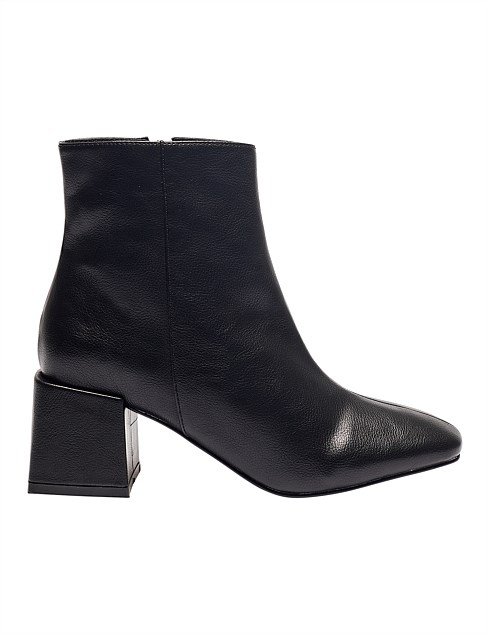 TAXI ANKLE BOOT