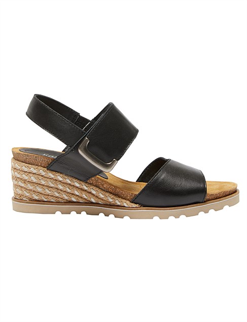 TERRACE WEDGE SANDAL