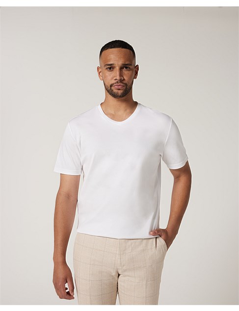 Slim V-Neck Travel Tee