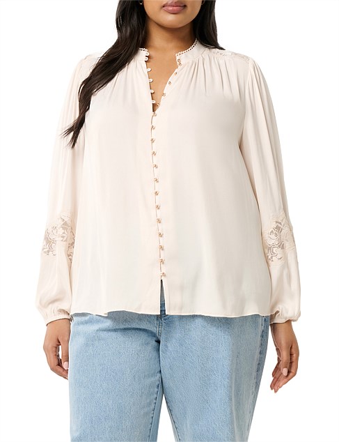 ANNALISE CURVE LACE BLOUSE