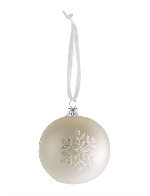 8CM SNOWFLAKES ON WHITE FROSTED EUROPEAN GLASS BAUBLE