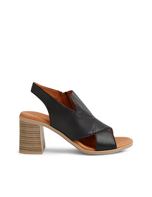 Ceelia Black Leather Sandals