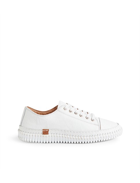 Jittery White Leather Sneakers