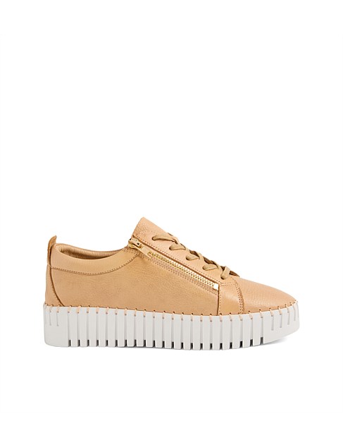 Braelyn Camel White Tumble Leather Sneakers