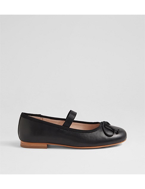 Boowie Black Leather Ballet Flats