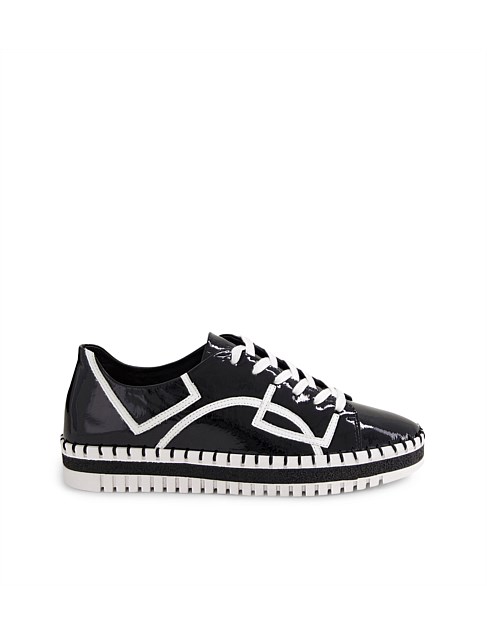 MANDO BLACK WHITE PATENT LEATHER SNEAKERS