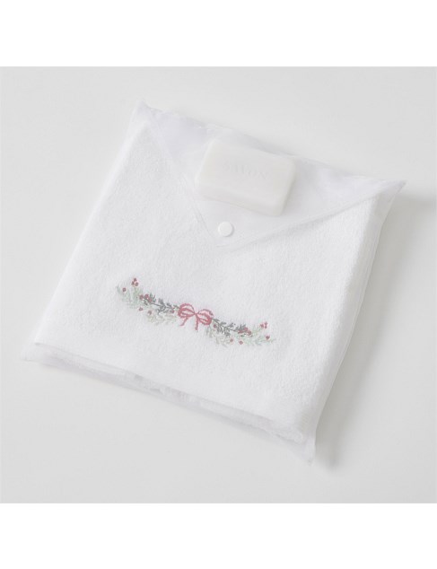 Christmas Garland Hand Towel & Soap in Organza Bag