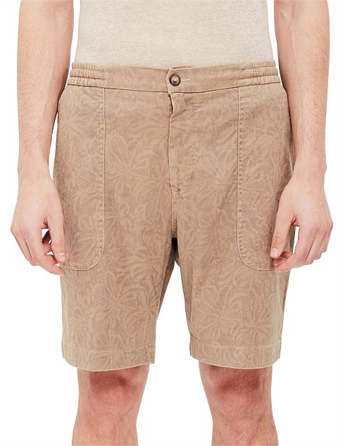 GARMENT-DYED LEAF PRINT FATIGUE BERMUDA SHORTS