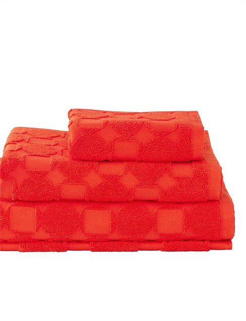 JESPAR TOWEL BATH TOWEL IN RED SODA