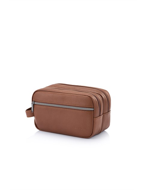 CLASSIC LEATHER TOILETRY KIT COGNAC