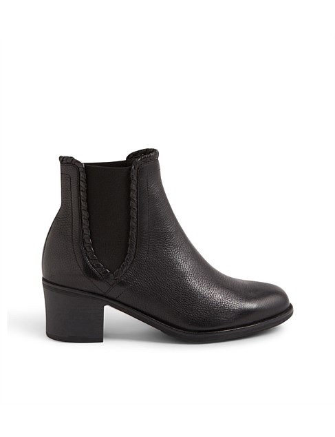 Cooler Black Leather Chelsea Boots