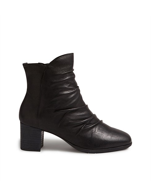 Vuxxied Black Leather Ankle Boots