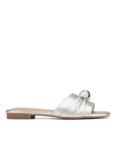 DUA Silver Metallic Pebbled Leather Slide