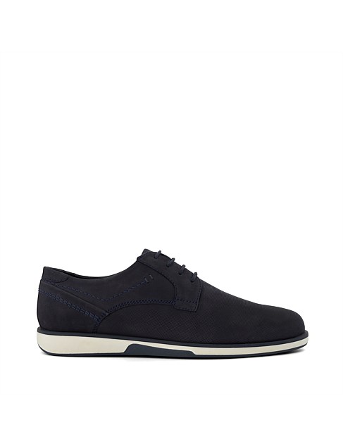 BRADFIELD LACE-UP SHOE