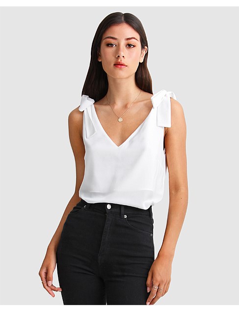 FEEL FOR YOU V-NECK TOP