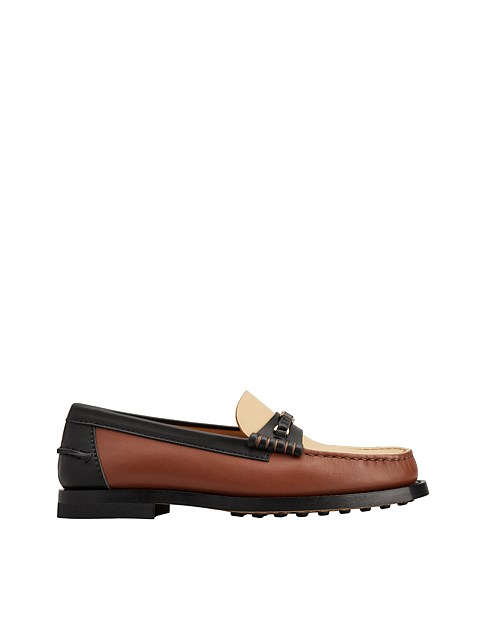 LOAFERS IN LEATHER