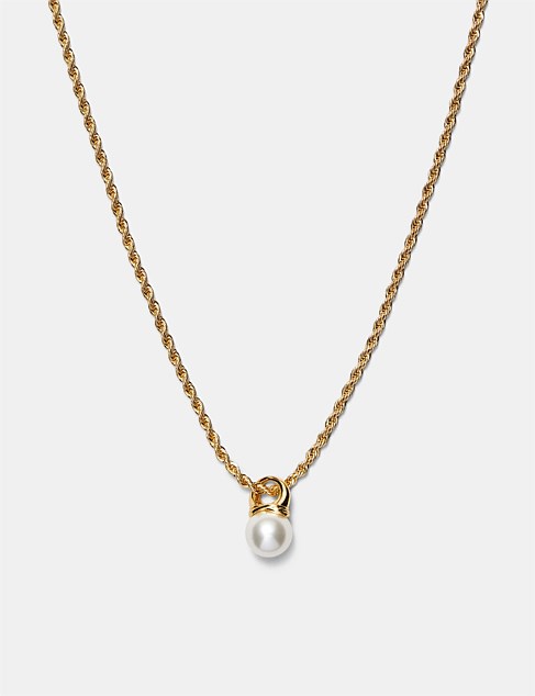 En Pointe Pearl Pendant Necklace