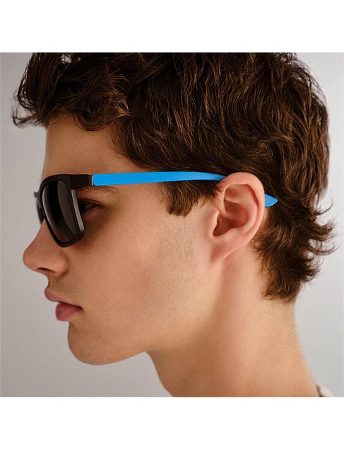 ARLTUNGA BLACK D-FRAME Sunglasses