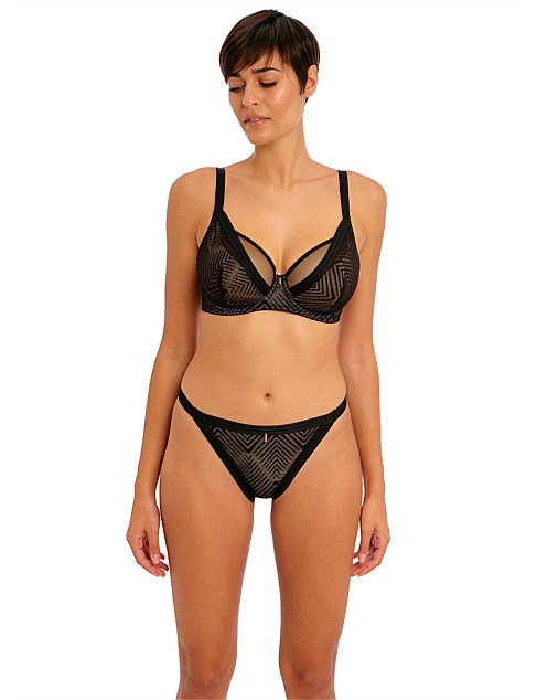 Tailored Underwire High Apex Plunge Bra