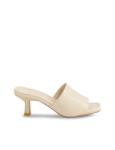 Minimal Cream Leather Mules