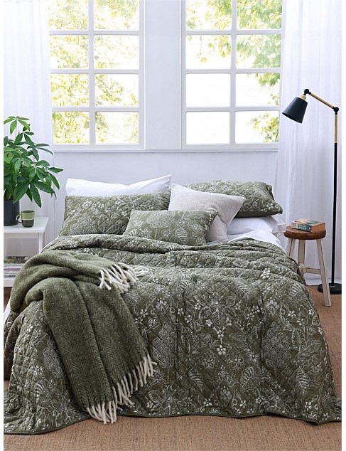 BOTANICA QUEEN BED COVER SET