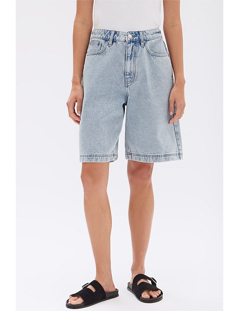 Relaxed Denim Short Light Stone