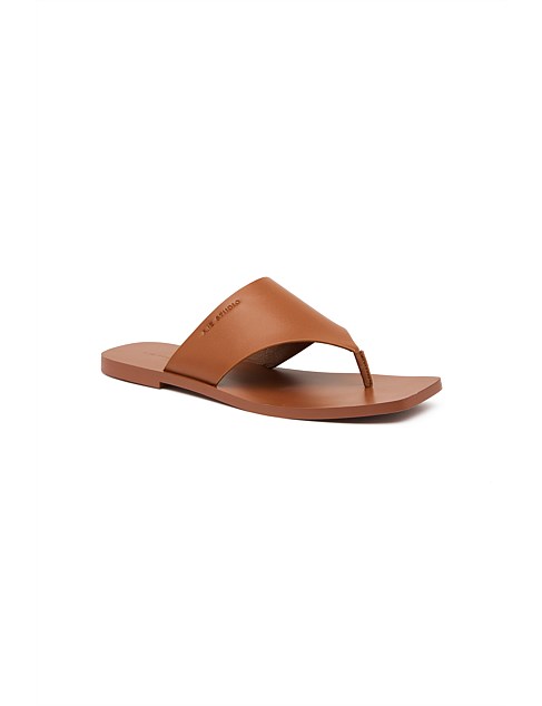 WOMEN'S Synergy Flat Sandal SANDAL