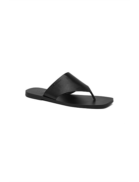 WOMEN'S Synergy Flat Sandal SANDAL