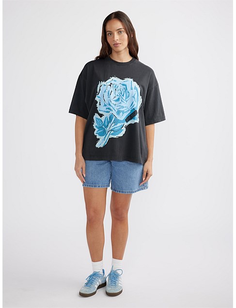 BLUE ROSE TEE