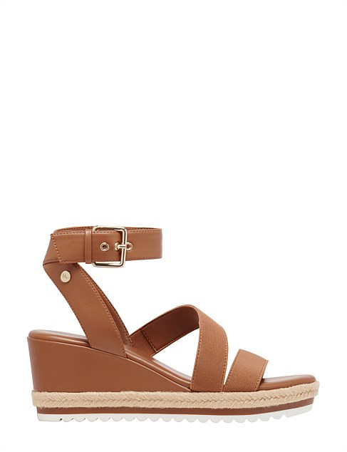 PLIA WEDGE