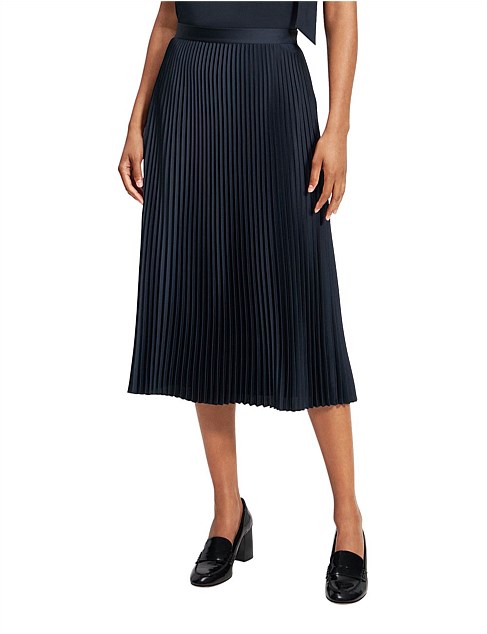 SLIM PLEAT SKIRT