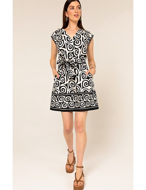 SHAKER SHIFT DRESS