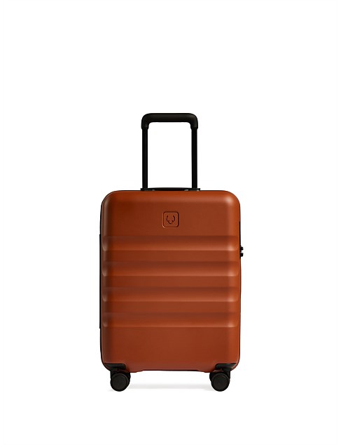 ICON STRIPE EXP SUITCASE 56CM MAPLE RED