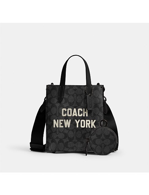 RELAY TOTE BAG 17 IN SIGNATURE CANVAS WITH COACH GRAPHIC