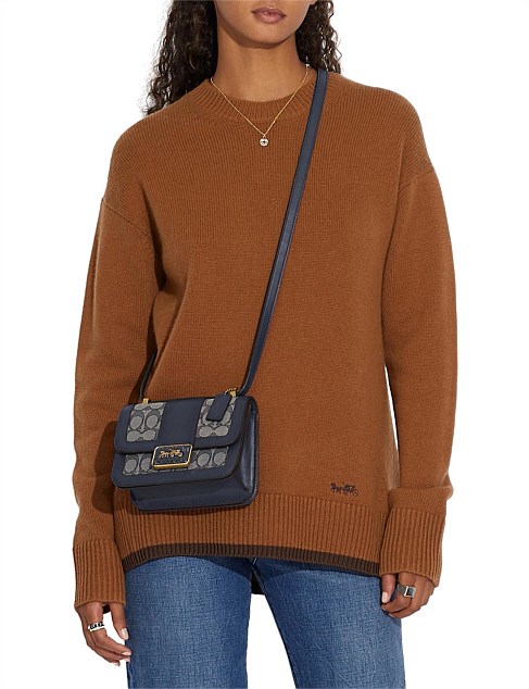 coach alie shoulder bag in signature jacquard