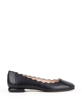 FARA SCALLOPED BALLET FLAT