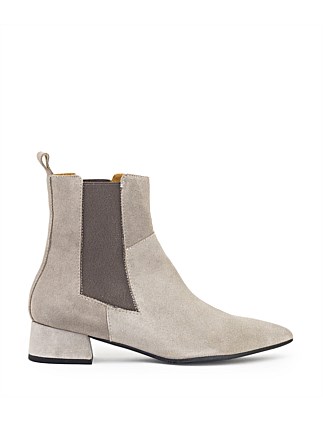 ZEBE35 POINTED ANKLE BOOT WITH GUSSET