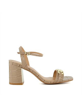 MANUAL HEELED SANDAL