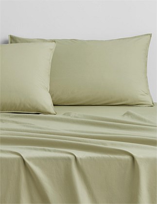 BAYLEY WASHED PERCALE QUEEN FITTED SHEET IN SOFT FERN