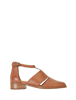 JOCELYN LEATHER FLAT