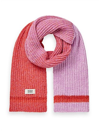 Knitted gradient scarf